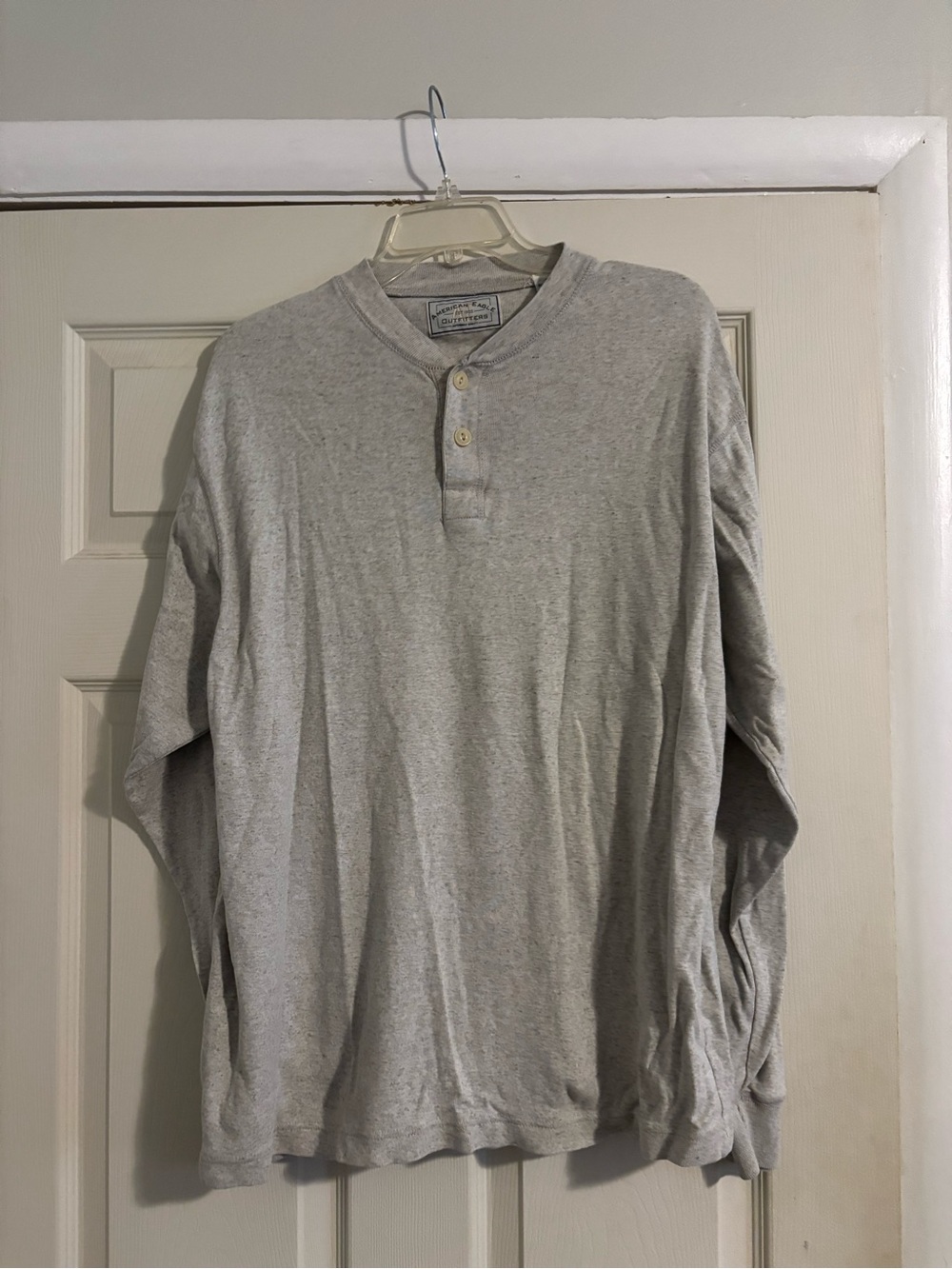 Men’s size L American eagle long sleeve shirt